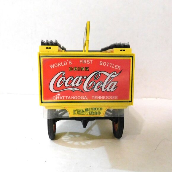 Danbury Mint 1927 Coca Cola Ford Delivery Truck 1: 24 Vintage Collectible - Picture 6 of 8